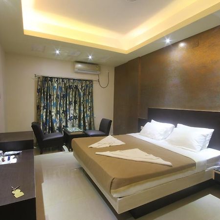 Urmee Hotel Bhubaneswar Esterno foto