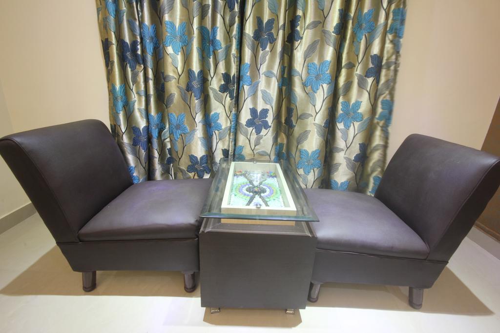 Urmee Hotel Bhubaneswar Esterno foto