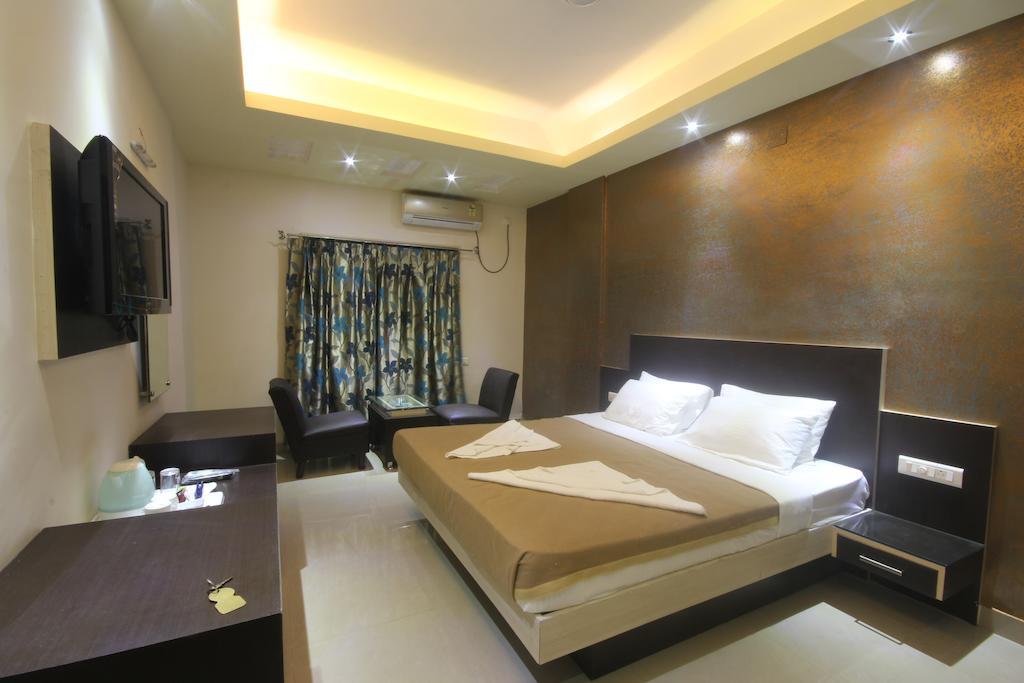Urmee Hotel Bhubaneswar Esterno foto