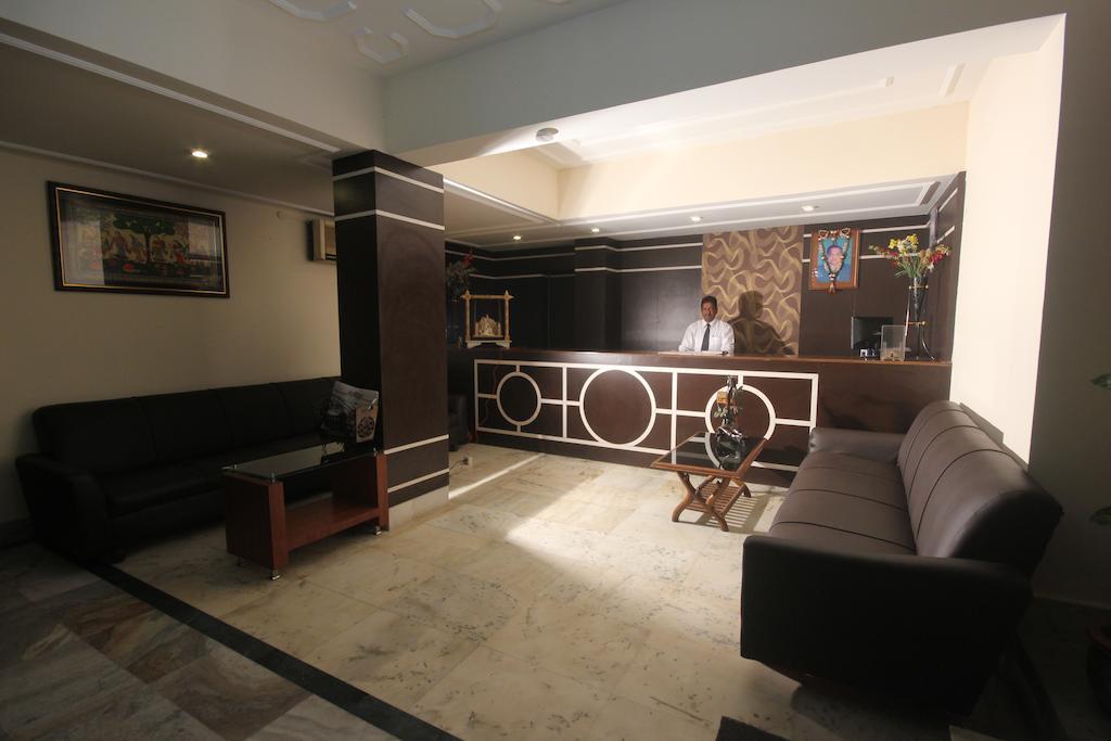 Urmee Hotel Bhubaneswar Esterno foto