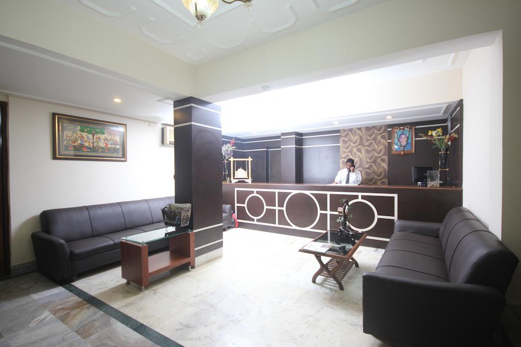 Urmee Hotel Bhubaneswar Esterno foto